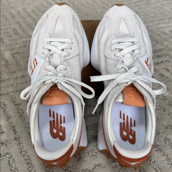 CUSTOM Texas Longhorns New
Balance 327 sneakers - size 7 - Picture 5 of 7